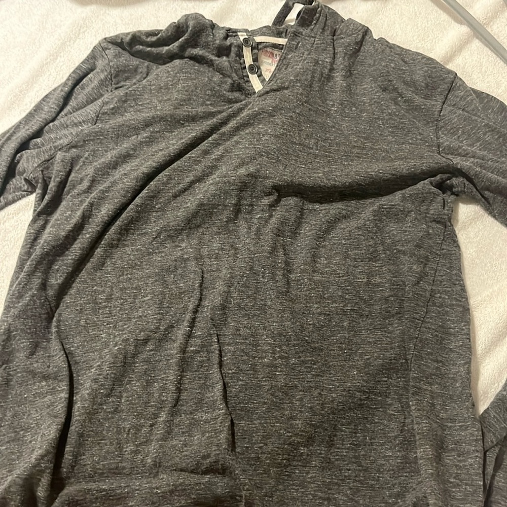 Thin T shirt like hooded sweater